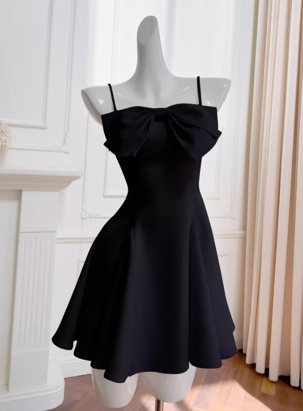 Vestido corto con tirantes y lazo 3D ED01167