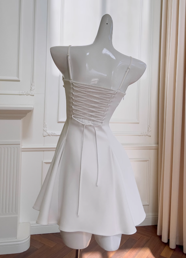 Vestido corto con tirantes y lazo 3D ED01167