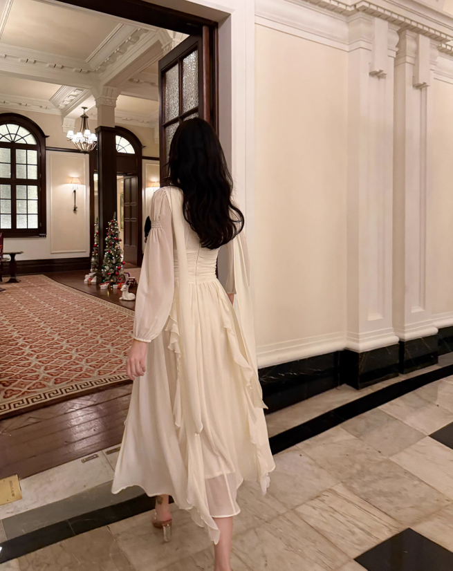 Vestido elegante francés de manga larga en blanco roto ED01170