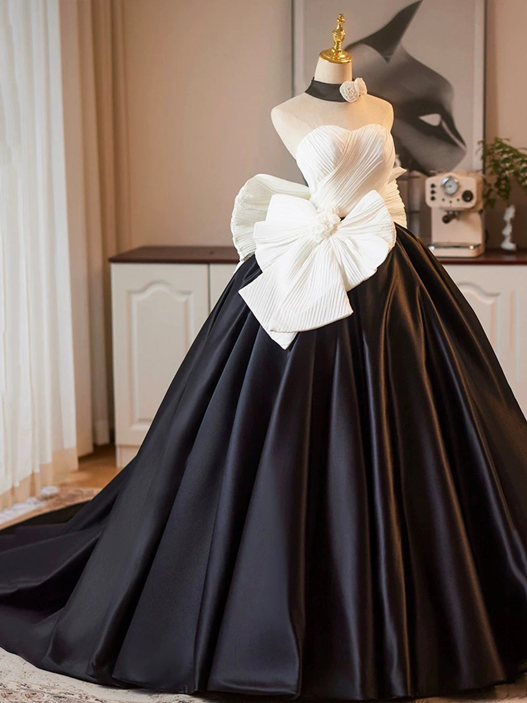 Vestido de fiesta largo de satén blanco y negro, corte A, sin tirantes, para noche formal, ED01220
