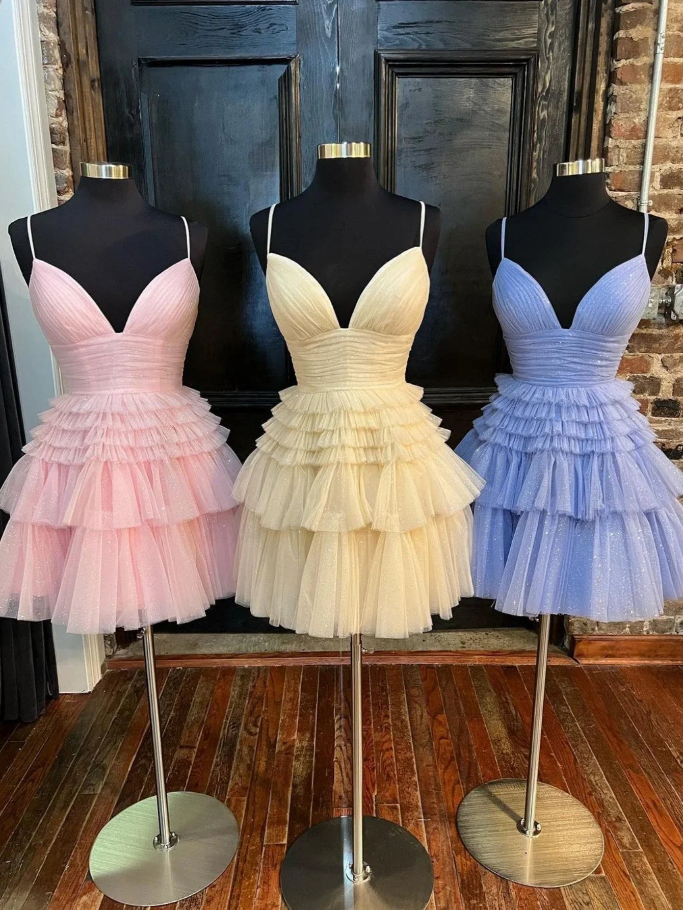A-Line Deep V Neck Tiered Short Prom Dress ED01446