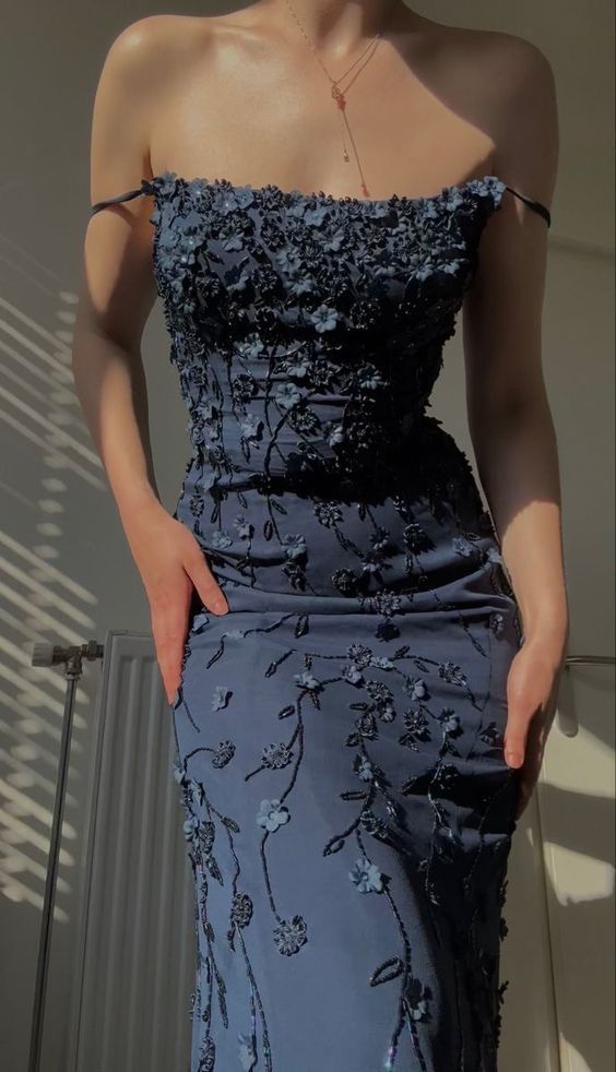 Vestido de fiesta largo, elegante, ajustado, con tirantes finos y apliques 3D ED01462