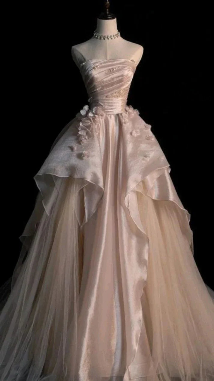 Vestidos de novia largos de satén y tul con corte en A en color rosa dulce, sin tirantes y con apliques ED01476