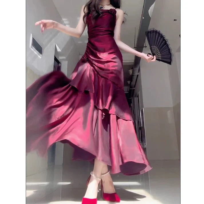 Elegante vestido de fiesta de satén para quinceañeras y fiestas. Vestido de noche estilo cuento de hadas con tirantes finos, corte A, para cumpleaños ED01484