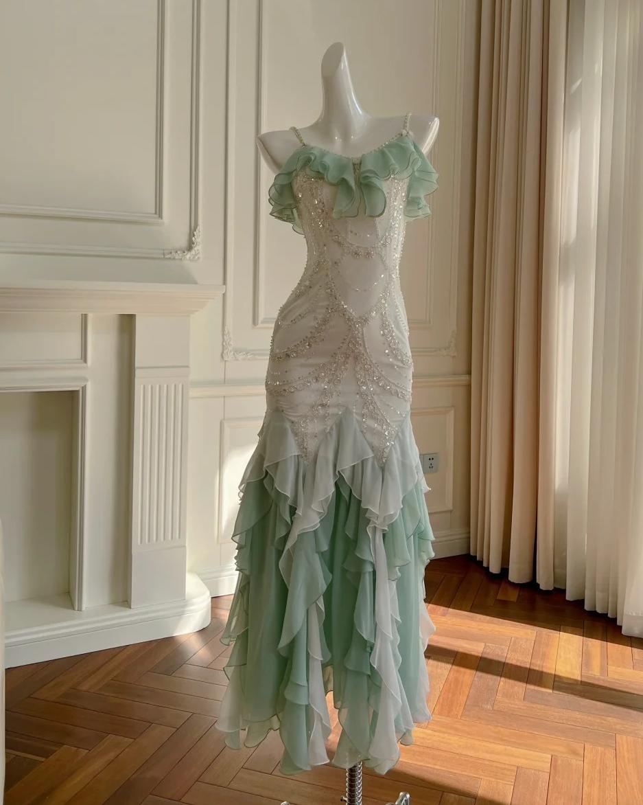 Vestido de fiesta de gasa con volantes y tirantes finos en color verde menta de cuento de hadas, con lentejuelas y cuentas brillantes, sin espalda, ED02006