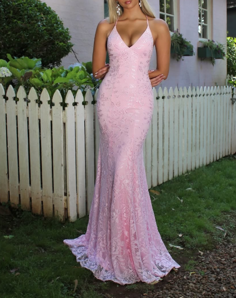 Vestido de novia de tul con escote en V profundo, tirantes finos y corte sirena, color rosa dulce, con apliques, sin espalda, ED02041