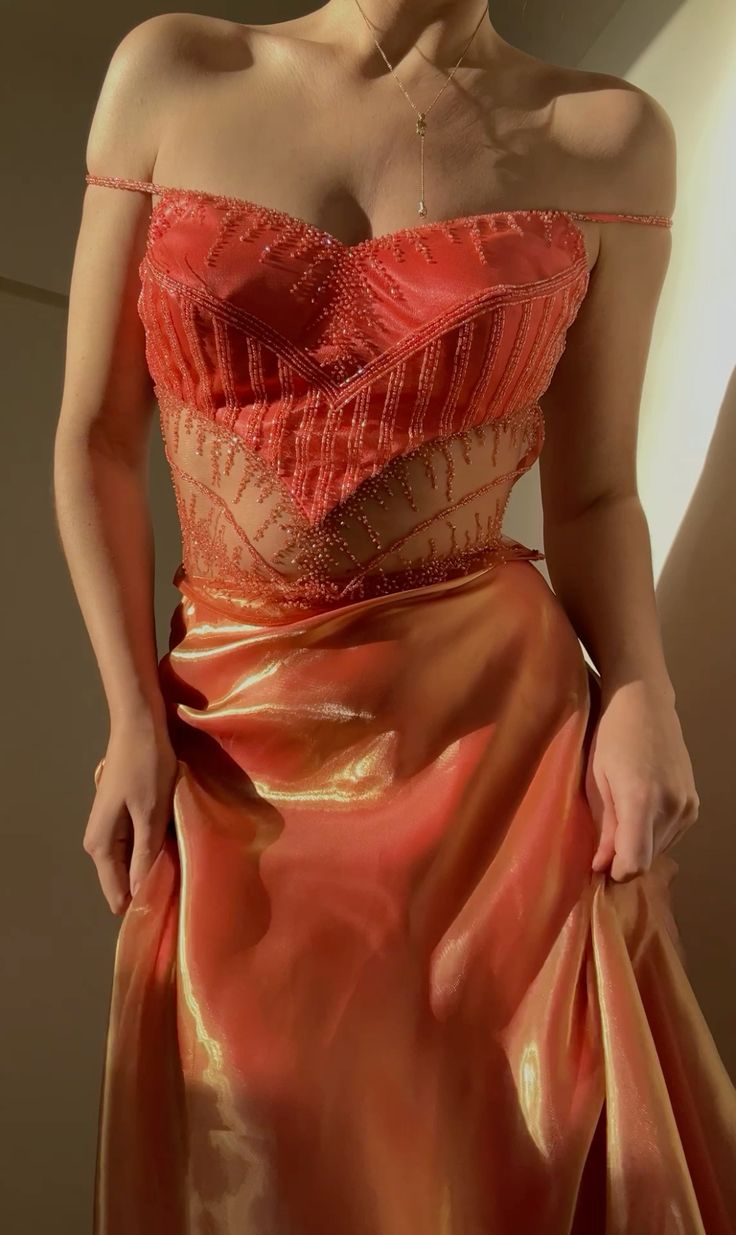 Hermosos vestidos de fiesta de tul con cuentas y tirantes finos en color naranja, elegantes vestidos de graduación ED02051
