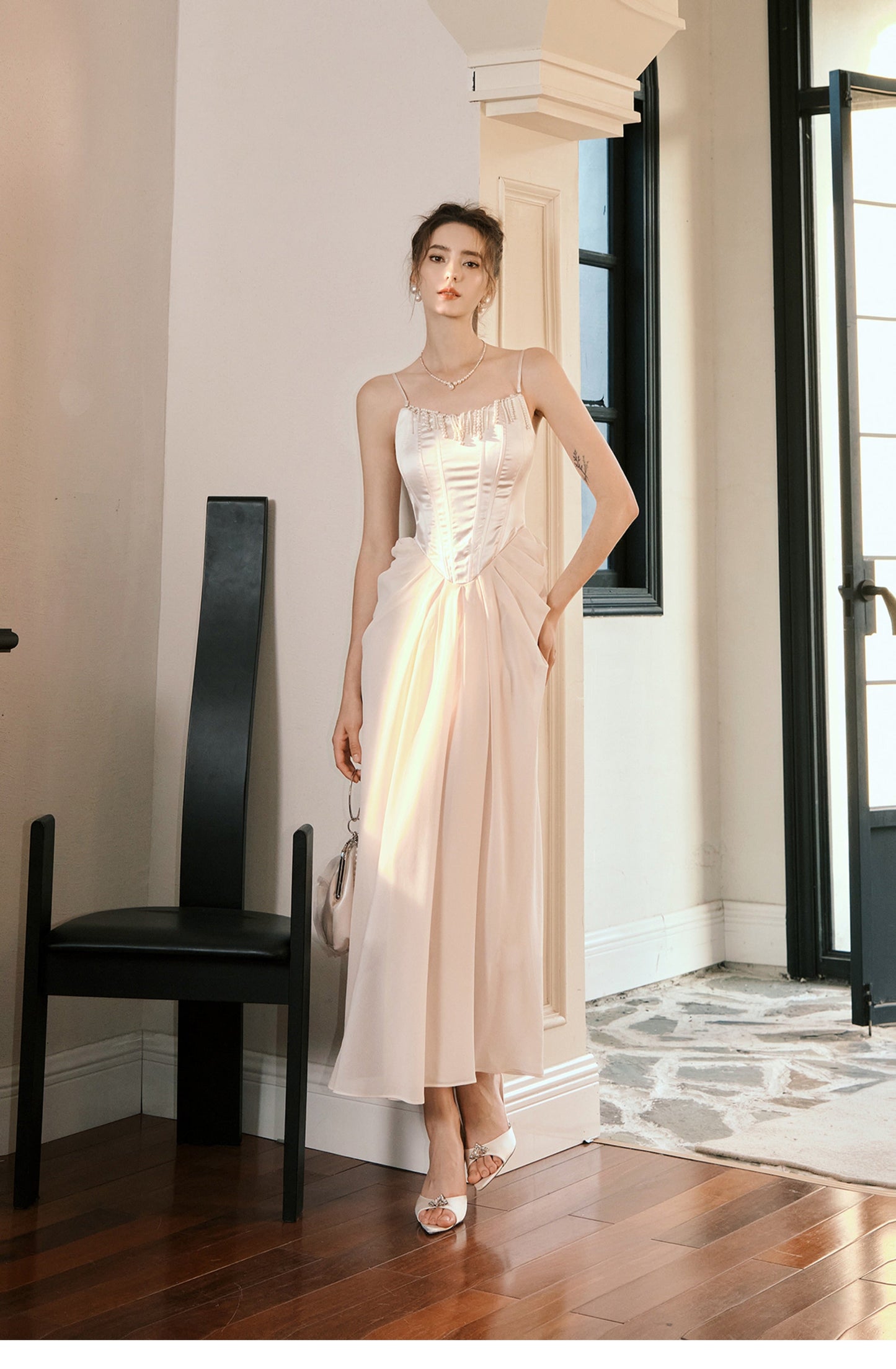Vestido de fiesta de satén con tirantes finos de gasa y colgante de perla francesa, color champán claro, para cumpleaños, ED02245
