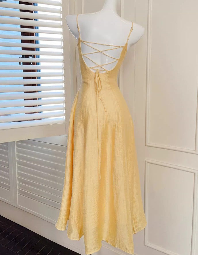 Vestido elegante de fiesta amarillo mantequilla con tirantes finos, corte A, sin espalda, ED02246
