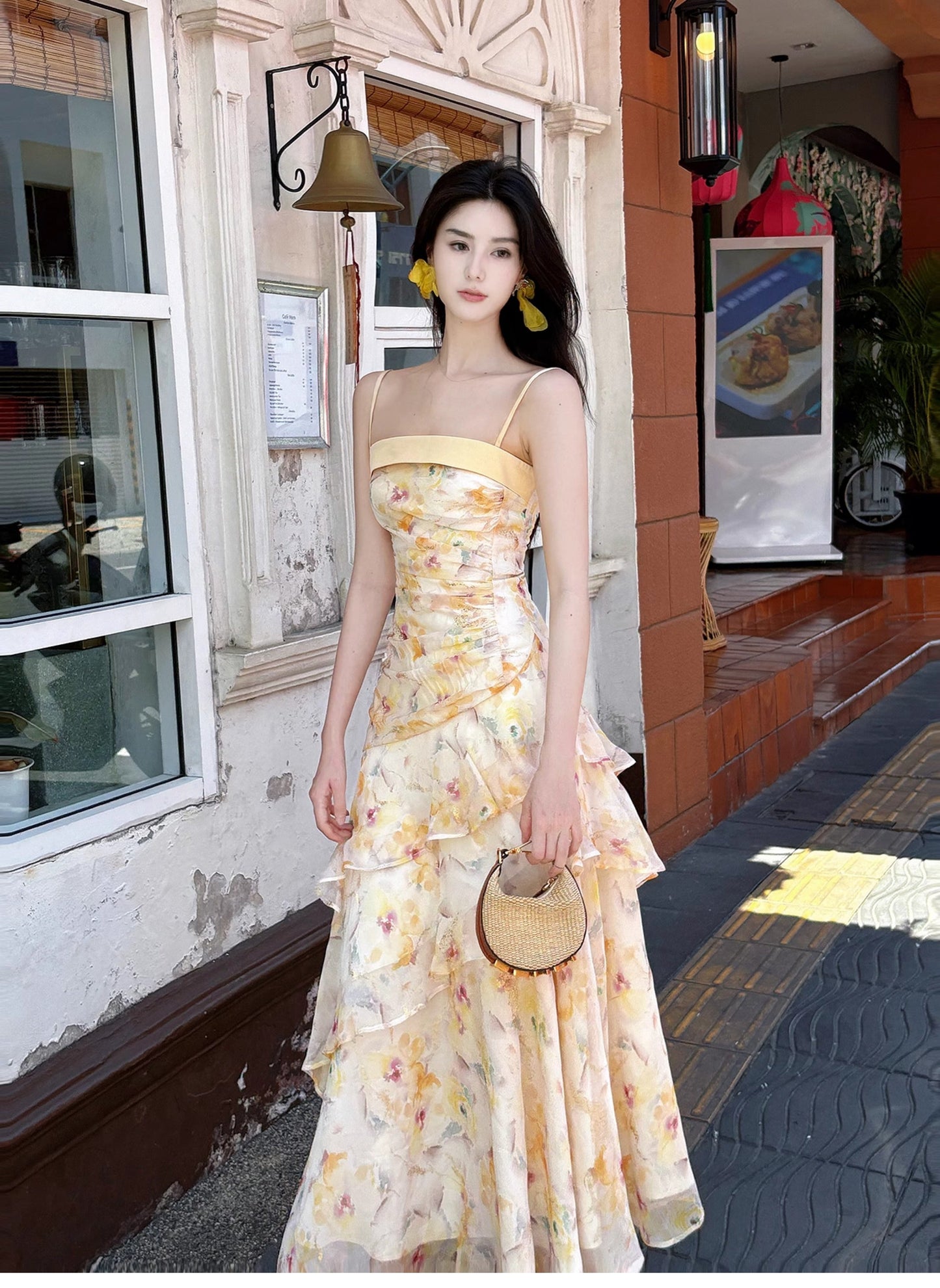 Vestido de fiesta estilo sirena con tirantes finos y estampado de volantes franceses ED02250