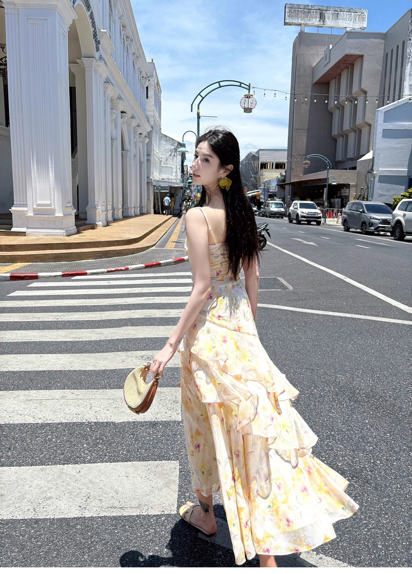 Vestido de fiesta estilo sirena con tirantes finos y estampado de volantes franceses ED02250