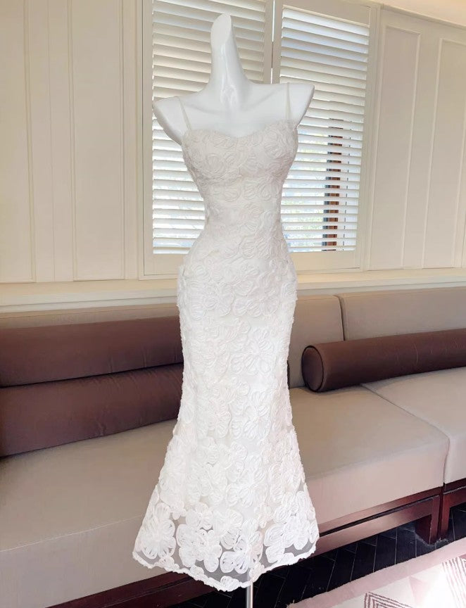 Vestido elegante de fiesta de cumpleaños de sirena con tirantes finos y bordado de flores 3D blanco ED02255
