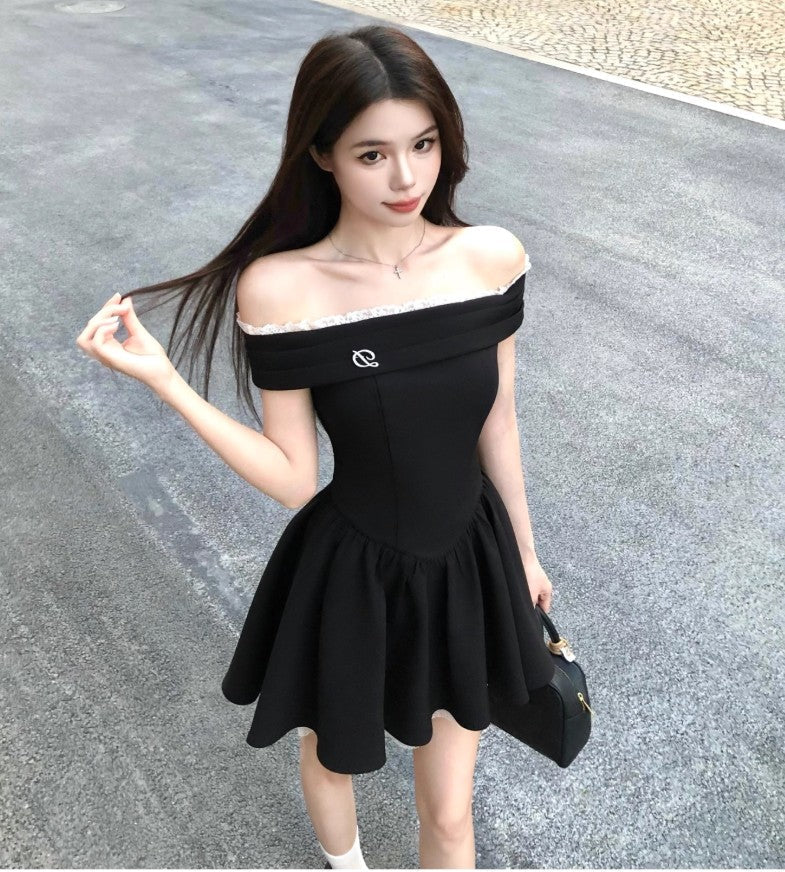 Vestido negro estilo francés con hombros descubiertos y falda corta de verano ED02306