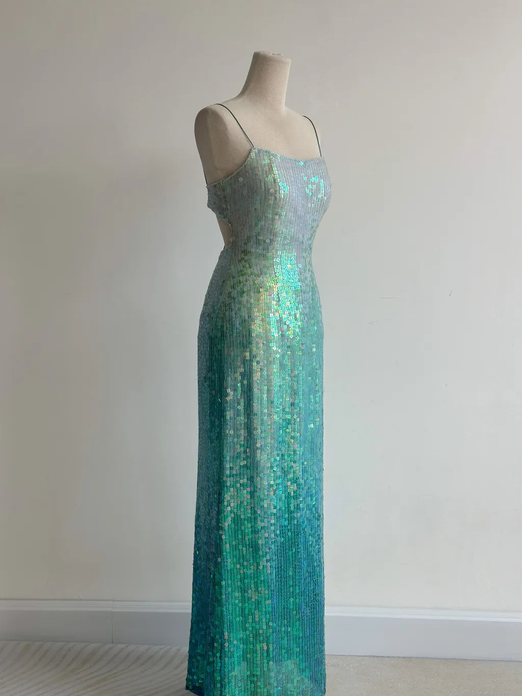 Gorgeous Gradient Jade Spaghetti Strap Sheath Sequins Prom Dresses Backless Evening Gowns ED02427