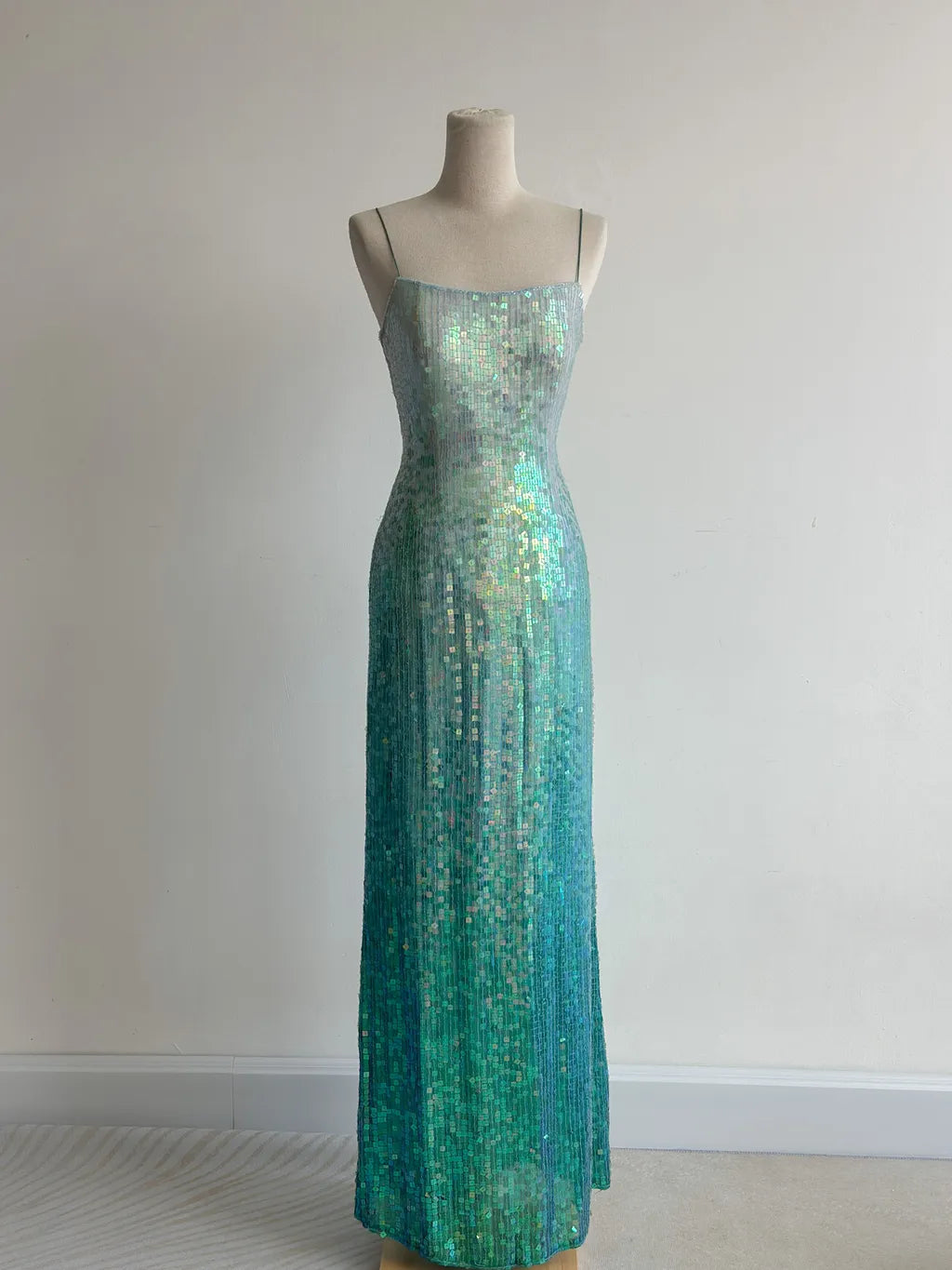 Gorgeous Gradient Jade Spaghetti Strap Sheath Sequins Prom Dresses Backless Evening Gowns ED02427