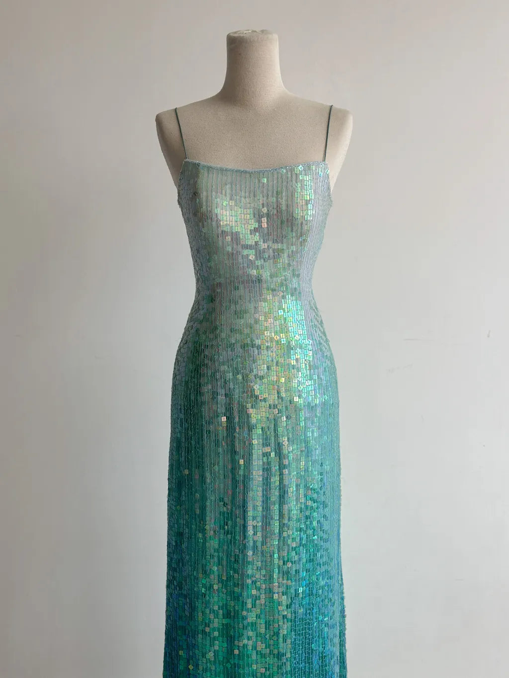 Gorgeous Gradient Jade Spaghetti Strap Sheath Sequins Prom Dresses Backless Evening Gowns ED02427