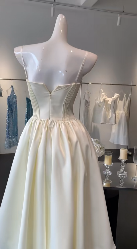 Vestidos de fiesta cortos de satén con tirantes finos color crema, corte A, para cumpleaños y noche, ED02521