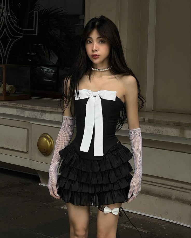 Vestido de fiesta corto de satén, sexy, negro, sin tirantes, corte A, con lazo, ED02653