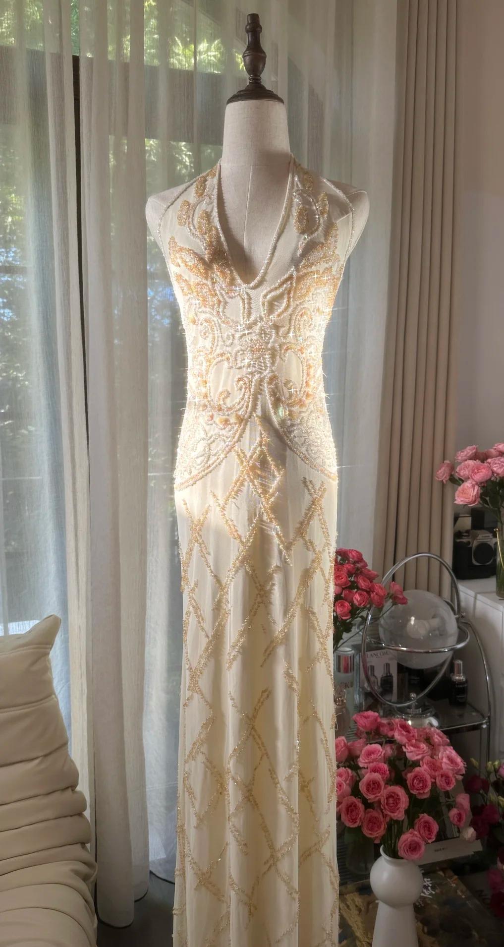 Hermosos vestidos de fiesta largos de gasa con escote en V, estilo vintage, sin espalda y con cuentas ED02836