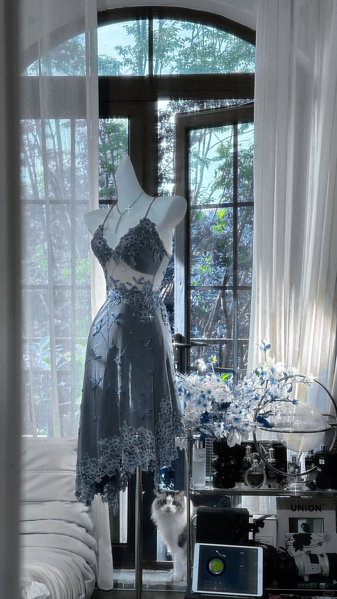 Impresionante vestido de fiesta corto de gasa con cuentas y tirantes finos en verde ED02951