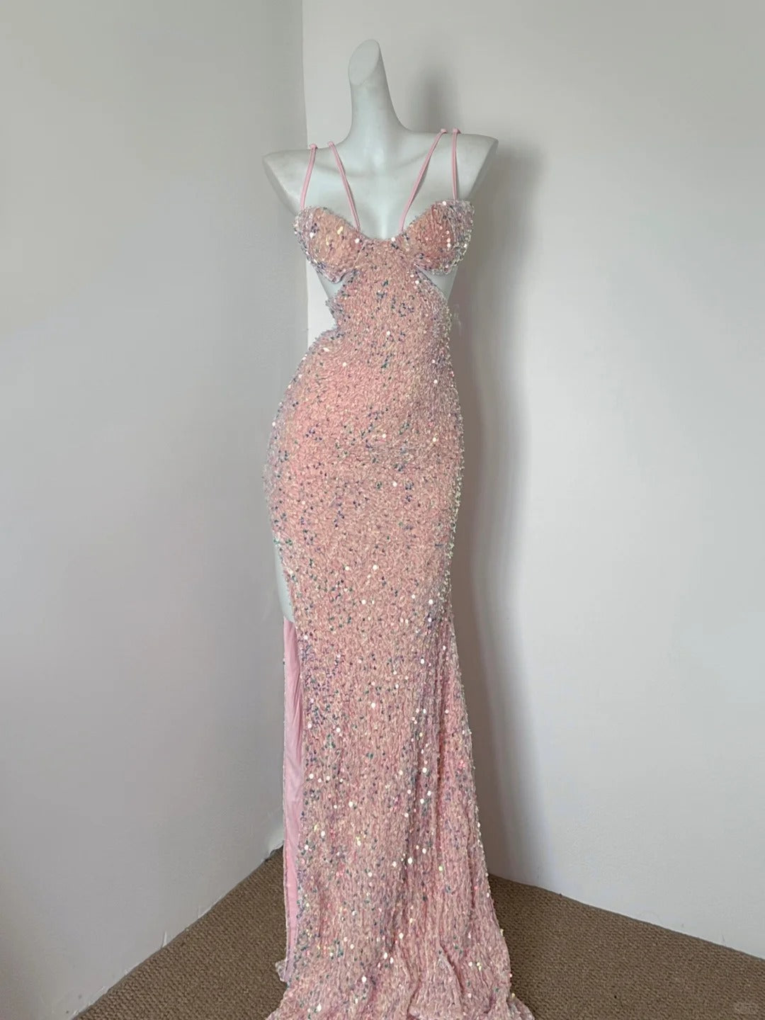 Hermosos vestidos de fiesta largos con lentejuelas y tirantes finos en color rosa, vestidos de noche formales con aberturas ED03167