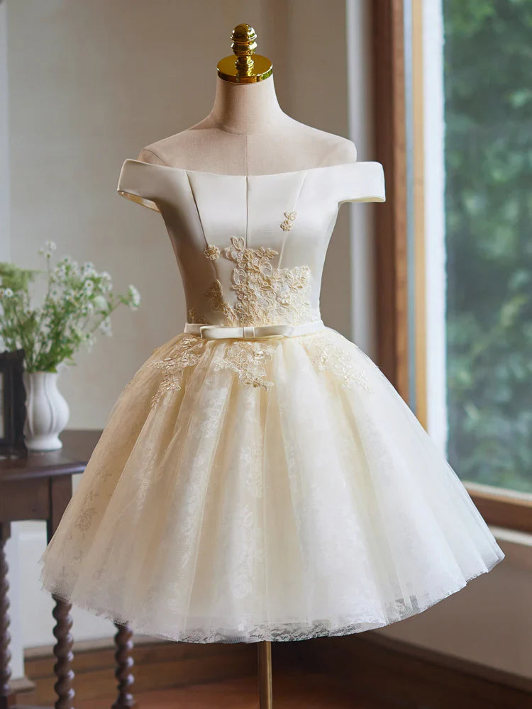 Vestido de fiesta corto de satén con encaje y hombros descubiertos, corte A, color champán, ED047