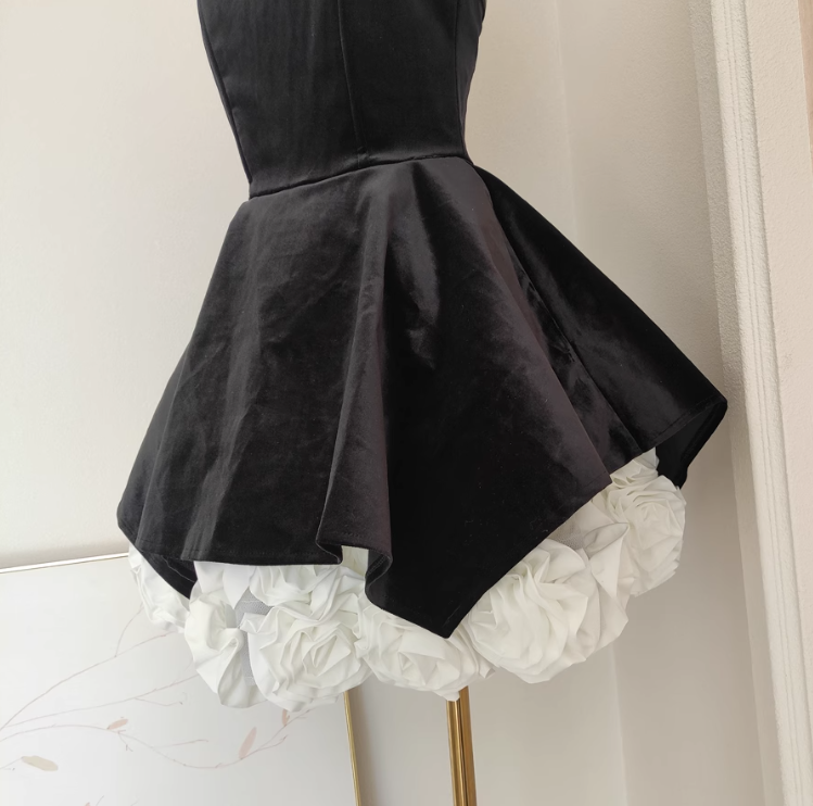 Vestido de fiesta de terciopelo con escote en forma de A, diseño de malla con patchwork y flores 3D en contraste, ED0962