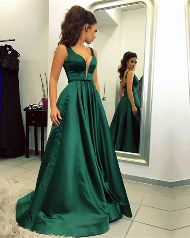 Vestidos de fiesta de satén verde esmeralda con escote en V y espalda descubierta
