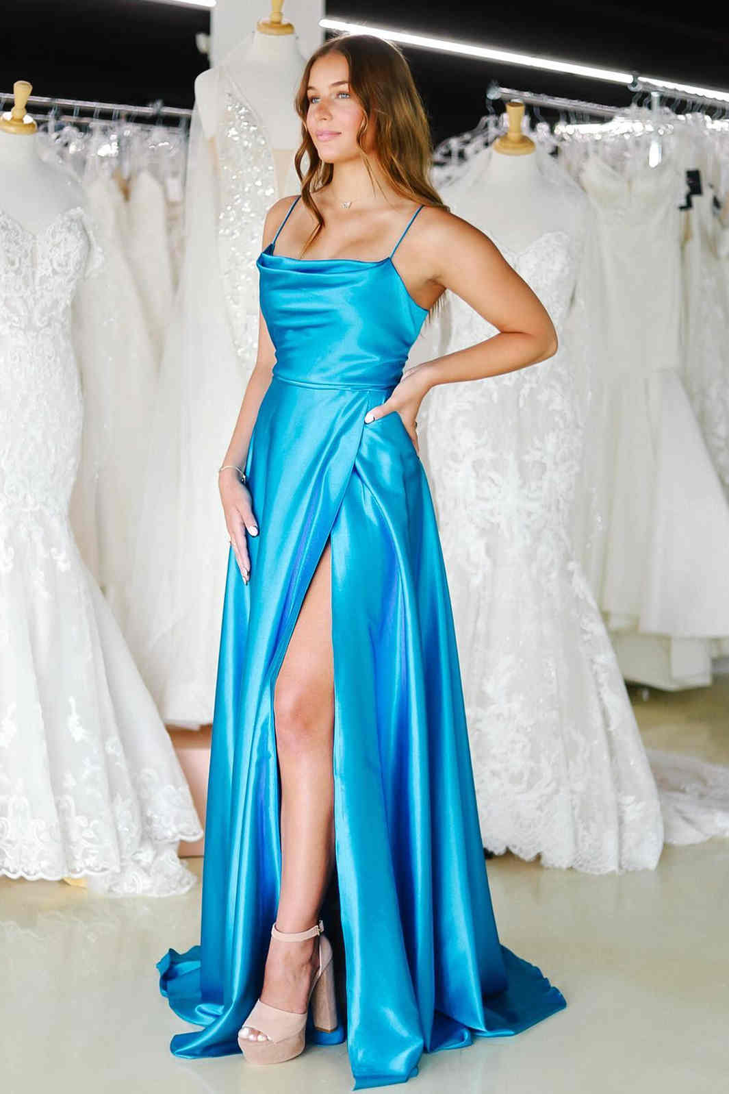 Vestido formal de satén verde con escote vuelto y abertura, corte A, vestido de fiesta único