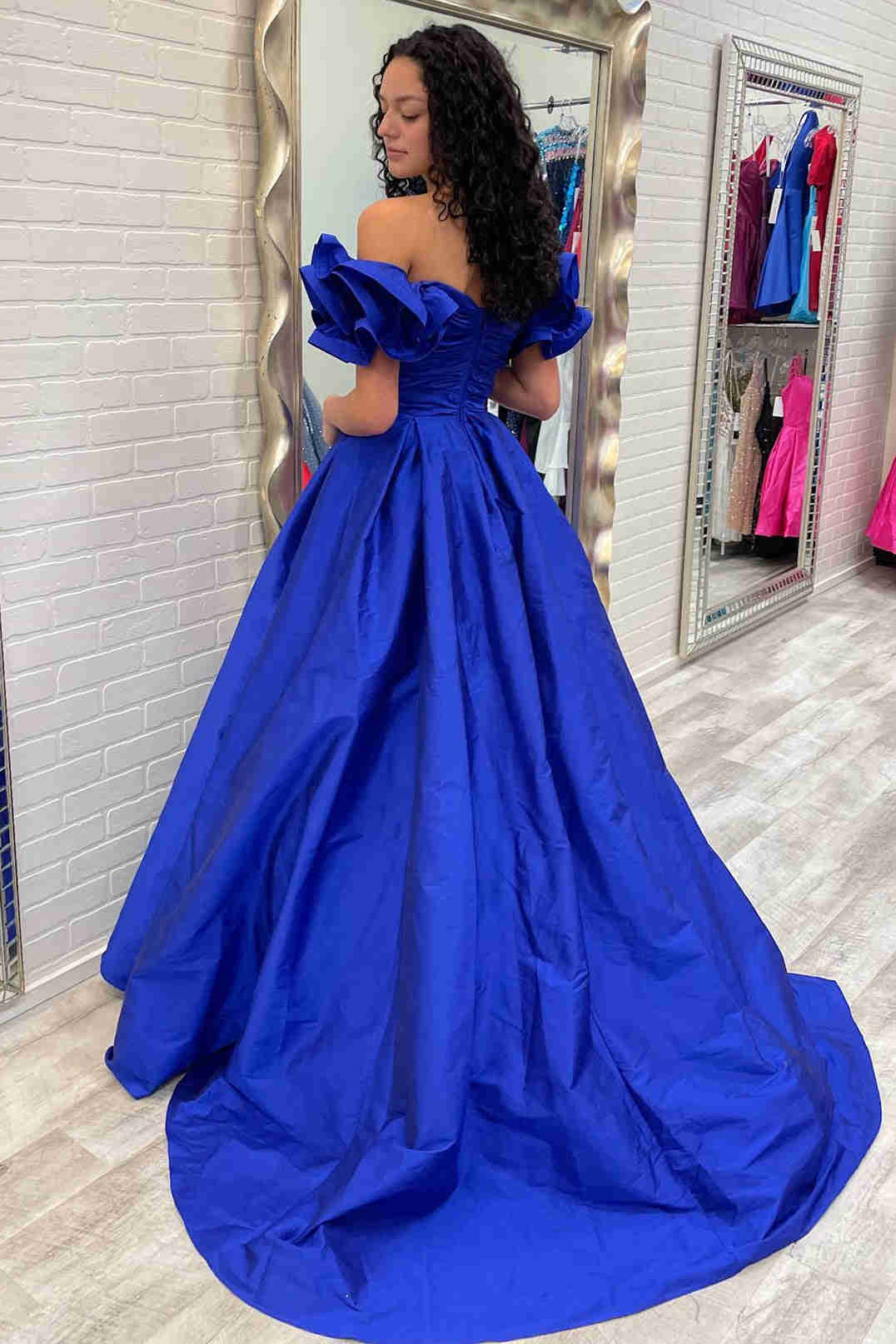 Vestido formal largo de satén fucsia con hombros descubiertos y corte A, vestidos de noche de satén amarillo