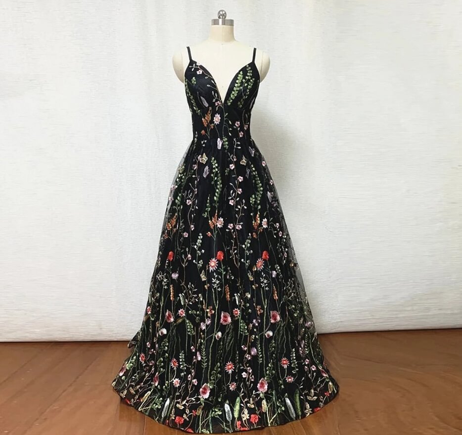Vestido de fiesta largo de hada con flores negras para boda