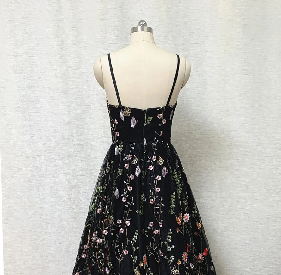 Vestido de fiesta largo de hada con flores negras para boda