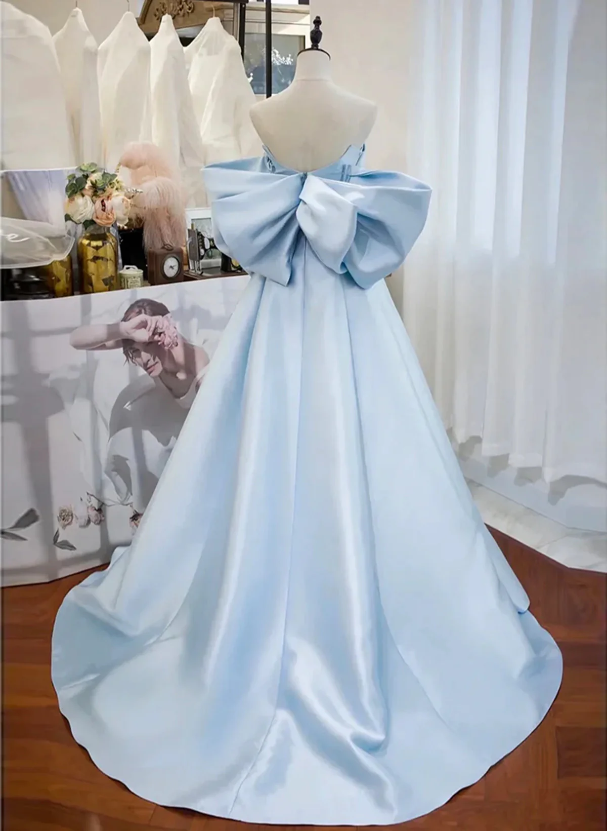 Elegante vestido de fiesta largo de satén azul claro con escote corazón y hombros descubiertos, corte en A, vestido de noche formal largo GG036