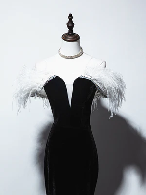 Elegante vestido de fiesta largo de terciopelo negro con escote sirena y hombros descubiertos, vestido de noche formal GG039