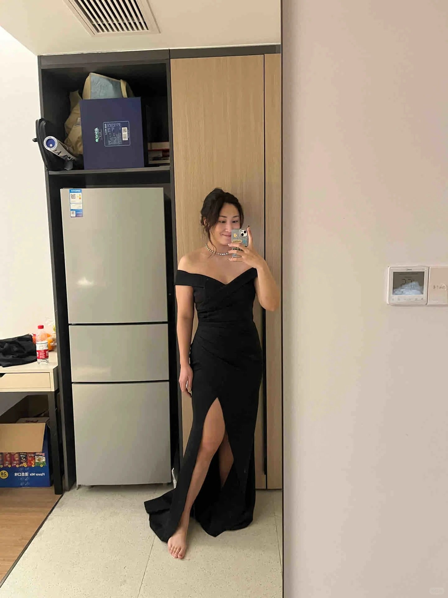 Vestido de fiesta largo de satén con abertura y hombros descubiertos, corte sirena, color negro, para graduación, noche, GG2533