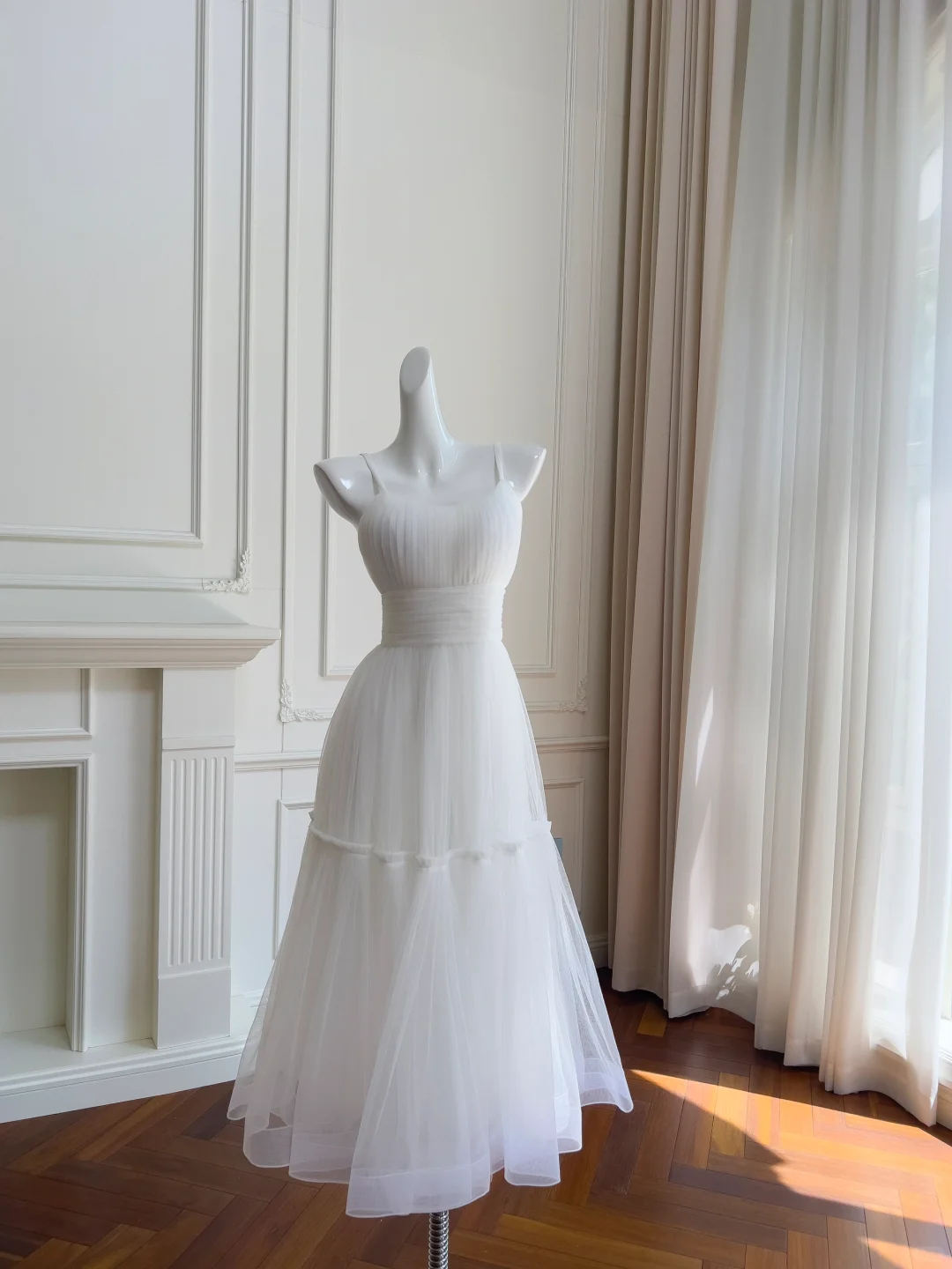 Vestido largo de tul blanco con tirantes finos y corte en A, para fiesta de graduación o de noche, GG2677