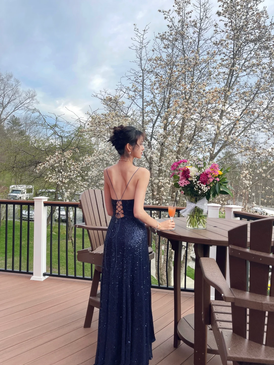 Vestido largo de fiesta, de noche y satén azul marino con lentejuelas y tirantes finos de sirena brillante GG2857