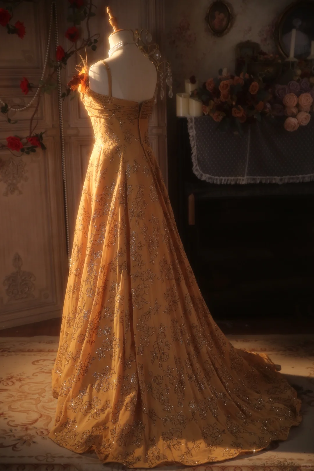 Vestido largo elegante de satén con tirantes finos, corte A y cuentas, para fiesta de graduación o de noche (GG2882)
