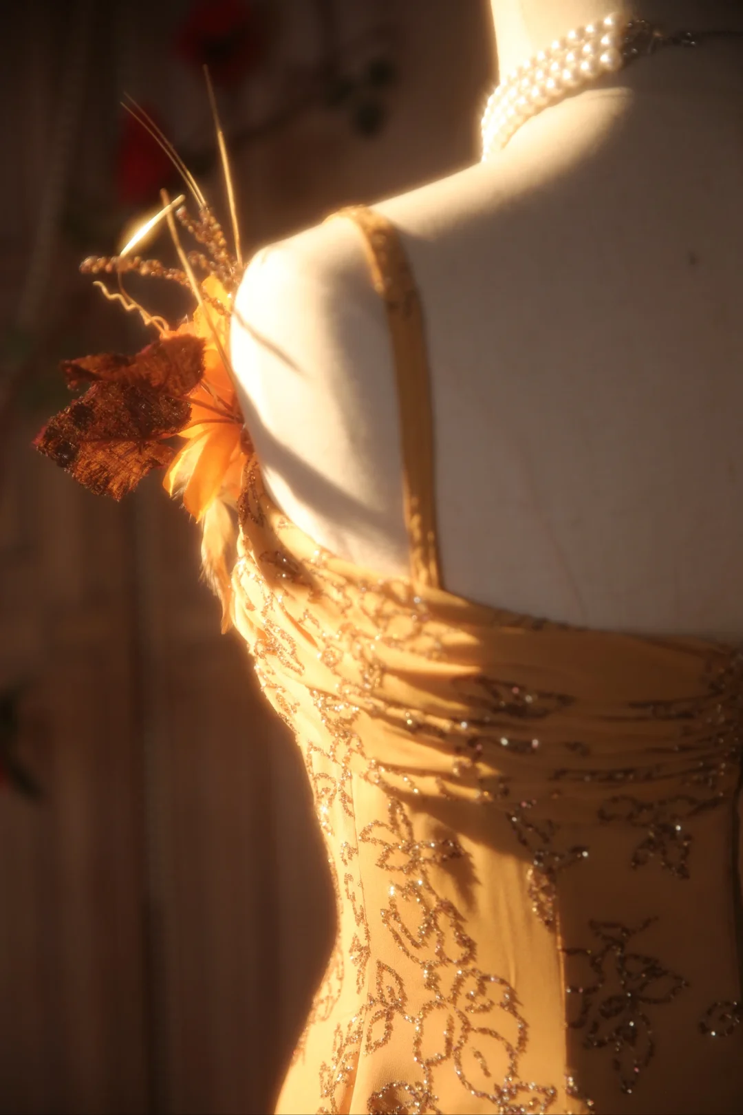 Vestido largo elegante de satén con tirantes finos, corte A y cuentas, para fiesta de graduación o de noche (GG2882)