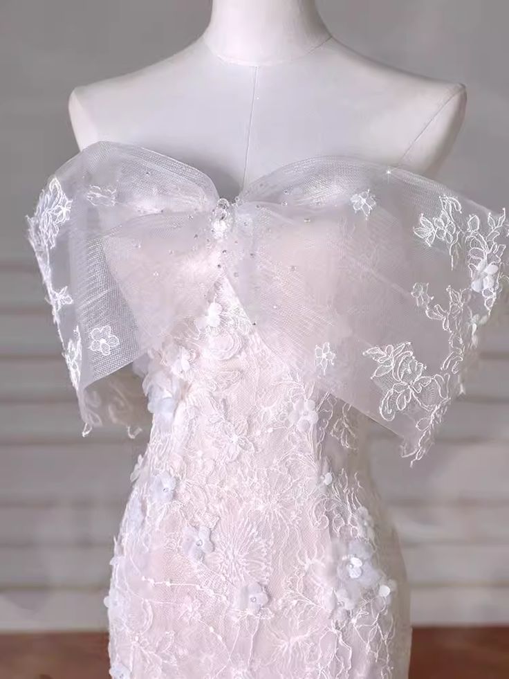 Vestido de novia de tul con encaje y hombros descubiertos de sirena de ensueño GG2937
