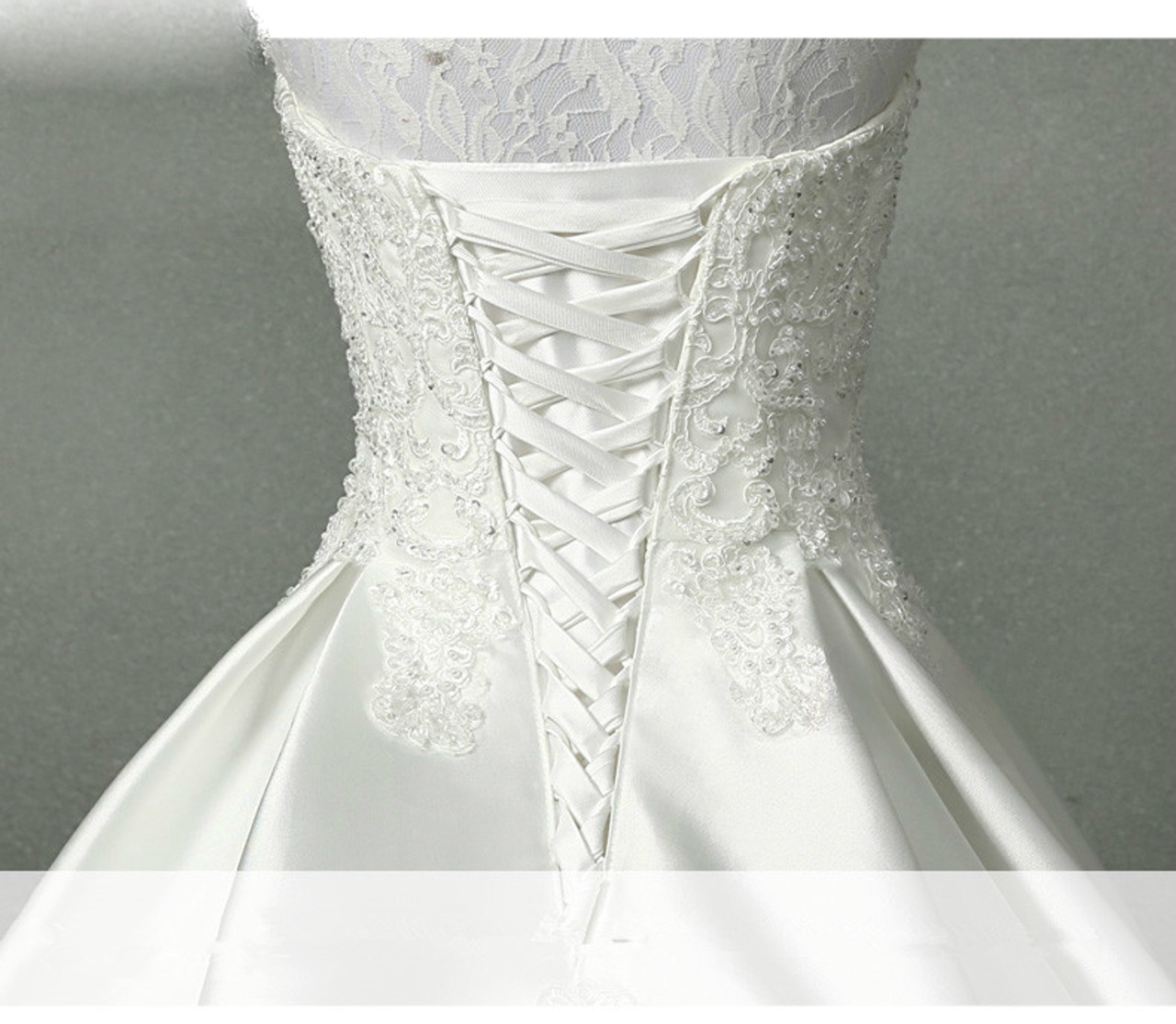 Vestido de novia largo clásico sin tirantes, de satén blanco, con apliques de encaje GG2974