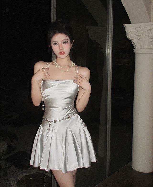 Elegante vestido de fiesta corto de satén con tirantes finos, corte A, para regreso a casa y cumpleaños GG3363
