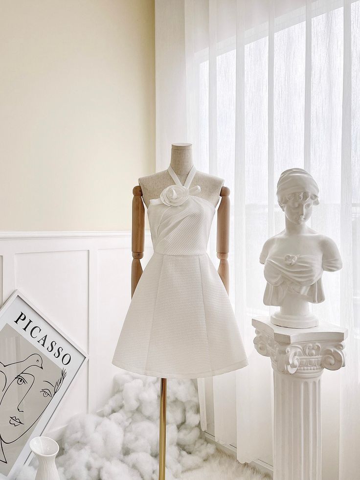 Vestido de fiesta corto de satén blanco con escote halter, corte A, para regreso a casa y cumpleaños GG3380
