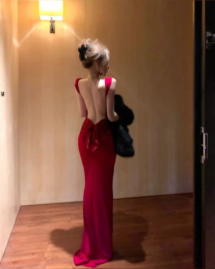 Vestido largo de fiesta, de noche y de satén rojo con escote de sirena, espalda descubierta y lazo (GG3848)