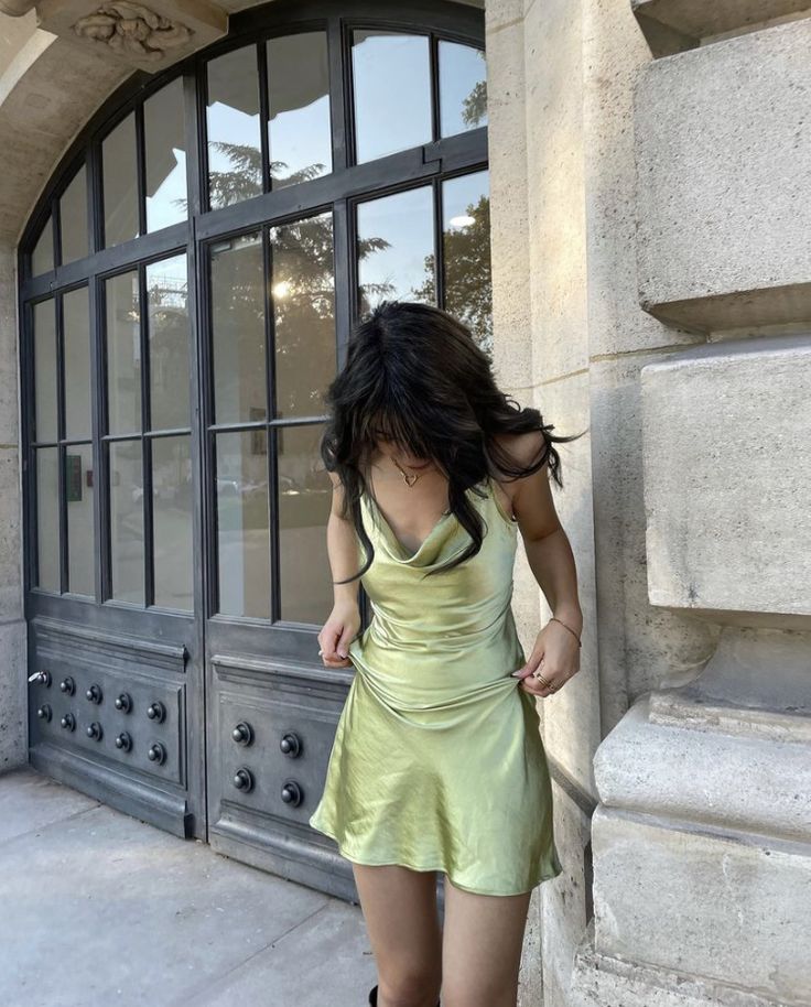Vestido corto de satén con tirantes finos y corte en A para fiesta de bienvenida, ideal para cumpleaños número 18, GG3958