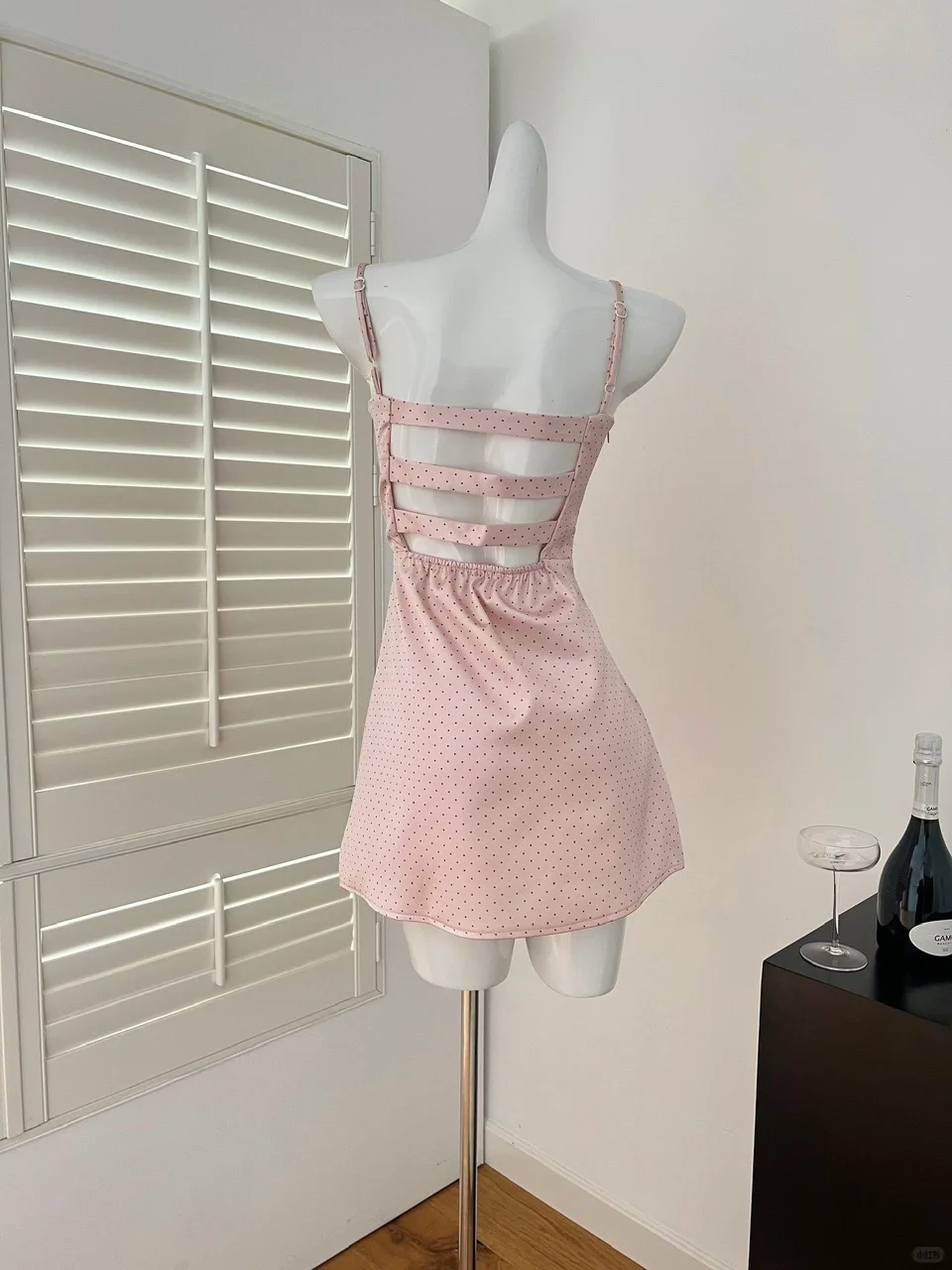 Vestido corto elegante de satén con tirantes finos, encaje y lunares para fiesta de bienvenida, para verano, para 17.º cumpleaños, GG4045