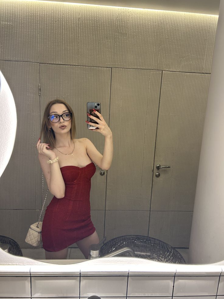 Vestido de fiesta corto de satén sin tirantes, corte sirena burdeos, para verano, para 19.º cumpleaños, GG4150