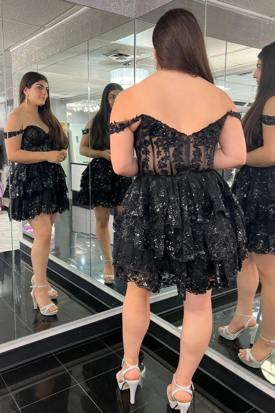 Vestido de fiesta negro único de corte A con hombros descubiertos y talla grande