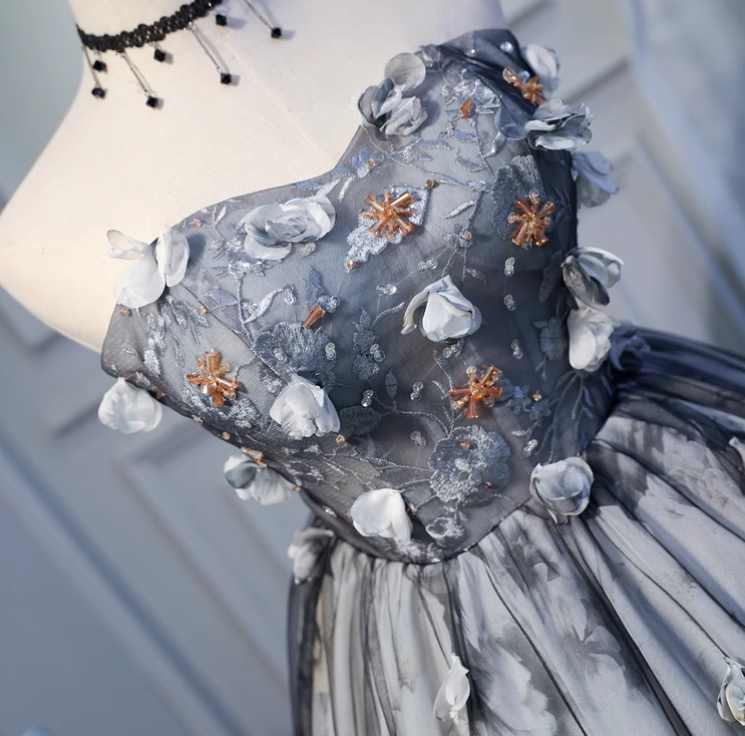 Elegant Gray 3D Flowers Design A-line Mesh Strapless Short Homecoming Dress TP3459