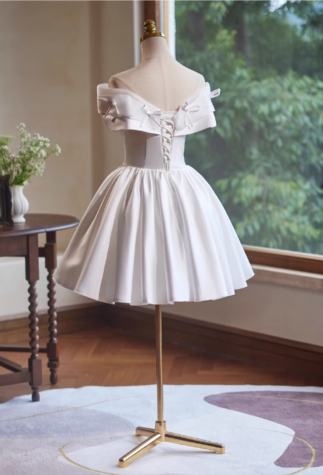 Elegant White 3D Butterflies Design A-line Off-the-shoulder Strapless Short Homecoming Dress TP3460